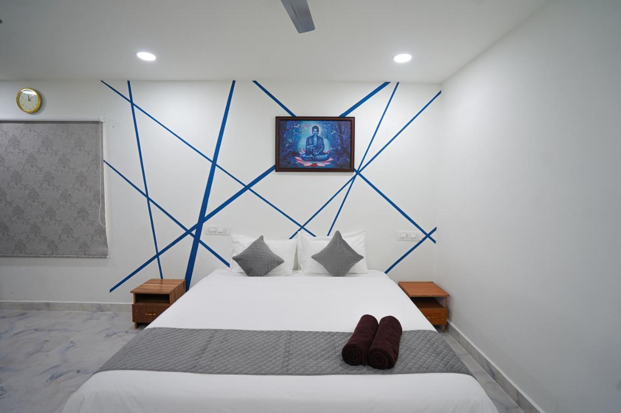 Mahasri Studio Apartments- Brand New Fully Furnished Air Conditioned Studio Apartments Tirupati Esterno foto