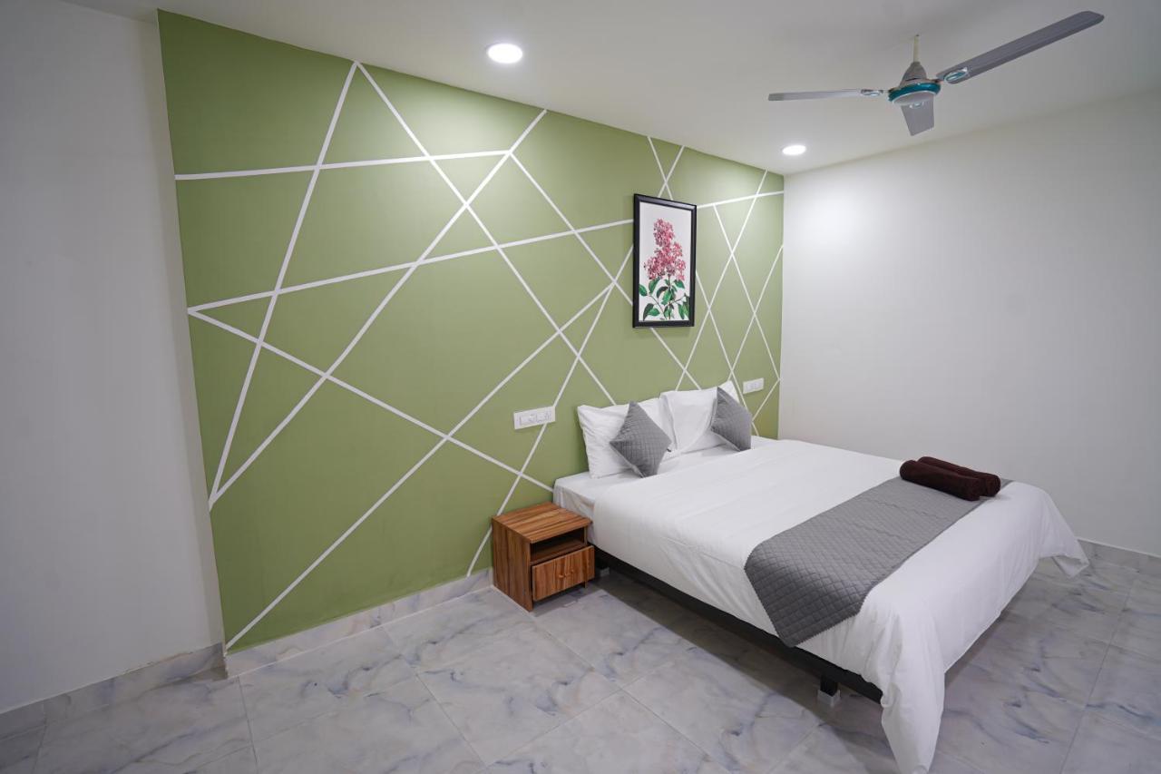 Mahasri Studio Apartments- Brand New Fully Furnished Air Conditioned Studio Apartments Tirupati Esterno foto