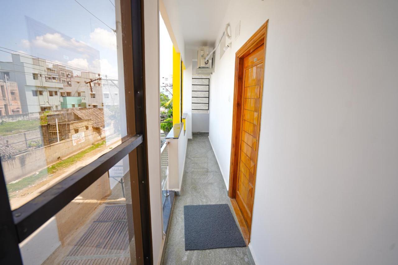 Mahasri Studio Apartments- Brand New Fully Furnished Air Conditioned Studio Apartments Tirupati Esterno foto