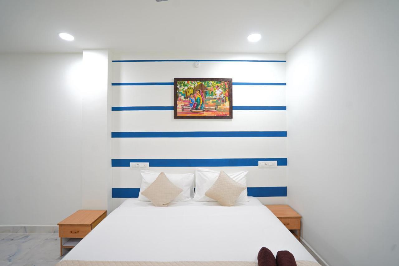 Mahasri Studio Apartments- Brand New Fully Furnished Air Conditioned Studio Apartments Tirupati Esterno foto