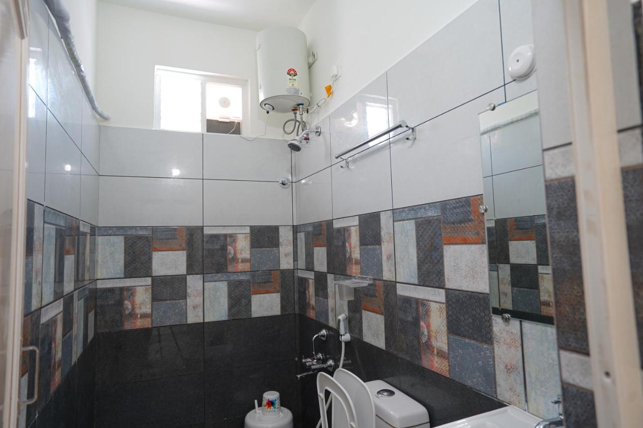 Mahasri Studio Apartments- Brand New Fully Furnished Air Conditioned Studio Apartments Tirupati Esterno foto